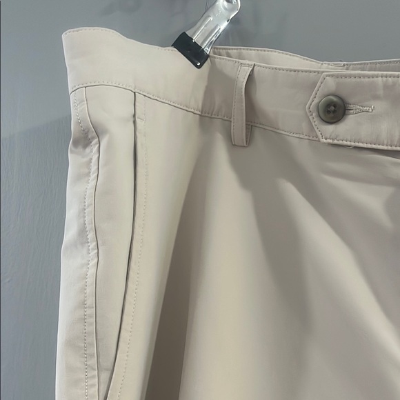 Cream Flat Front Tailored Shorts for Business Casual - Picture 3 of 6